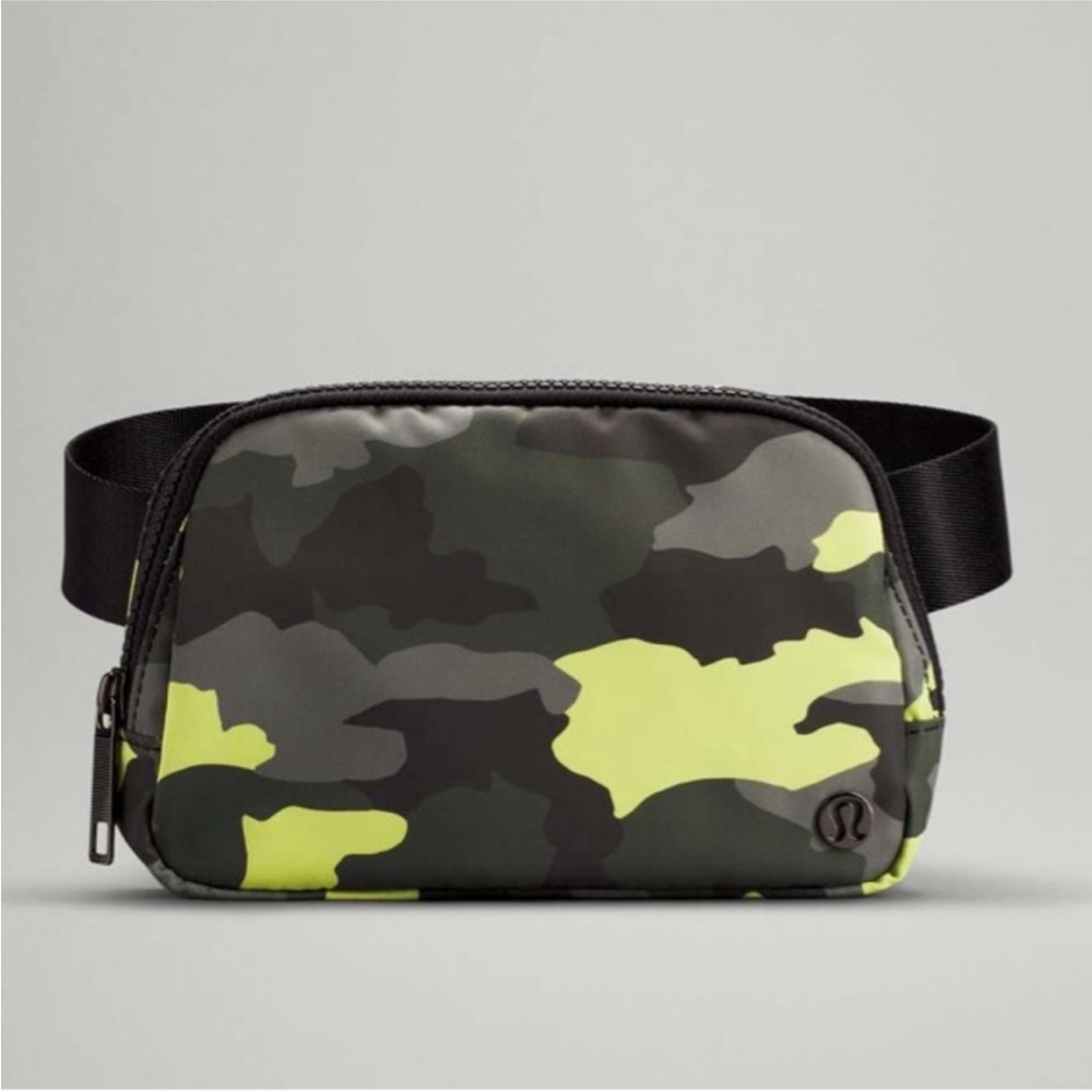Lululemon Original Neon Green Camo Everywhere Belt bag Rare Color